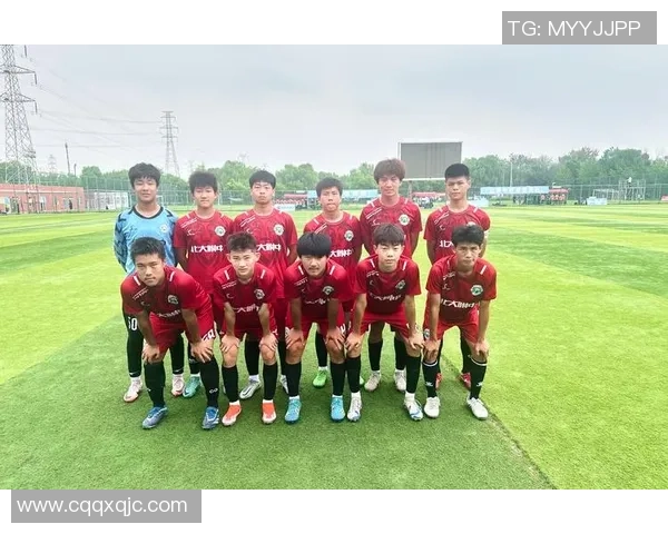 足球明星集训营：强化技能提升团队协作打造顶级竞技状态